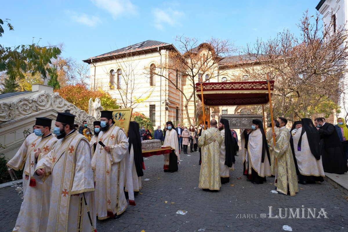A început sărbătoarea Sfântului Ierarh Nectarie în Capitală 191835