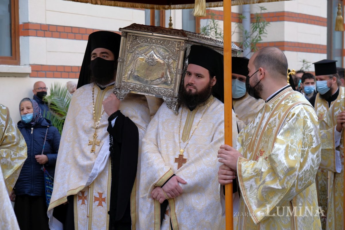 A început sărbătoarea Sfântului Ierarh Nectarie în Capitală 191846