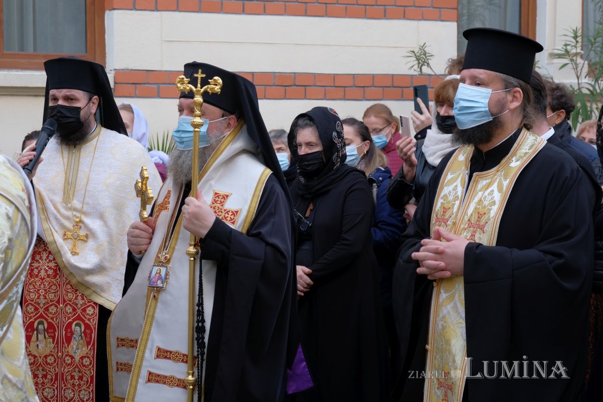 A început sărbătoarea Sfântului Ierarh Nectarie în Capitală 191847