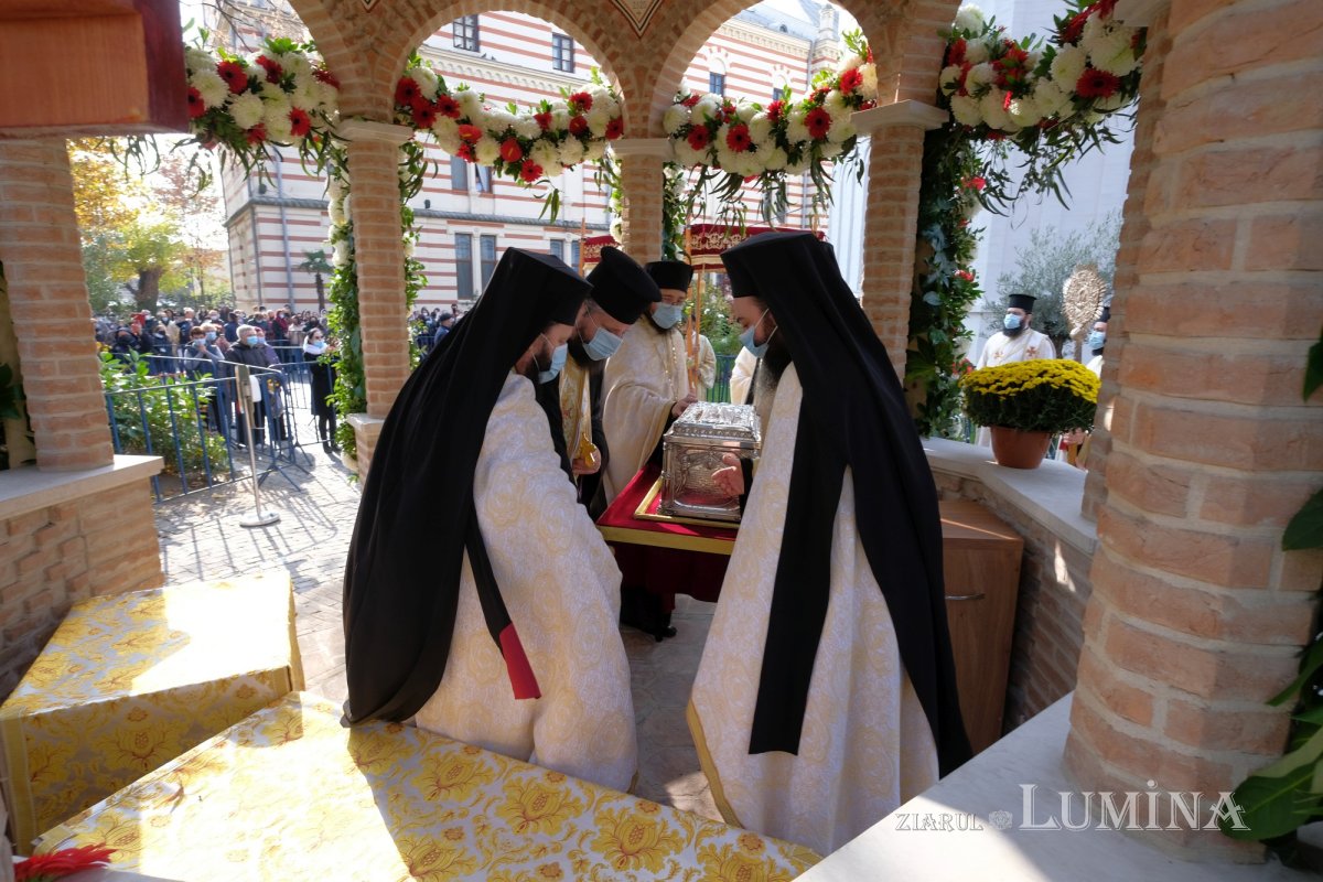 A început sărbătoarea Sfântului Ierarh Nectarie în Capitală 191849