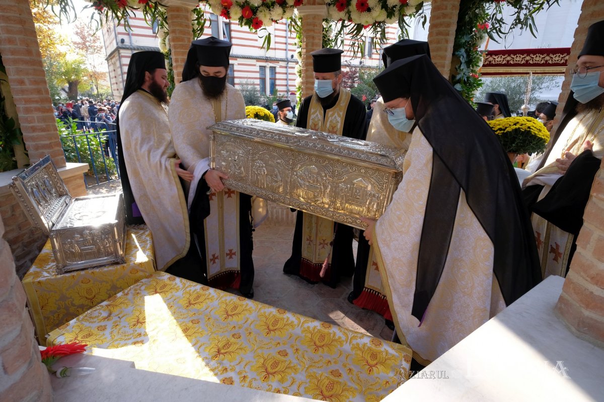 A început sărbătoarea Sfântului Ierarh Nectarie în Capitală 191850