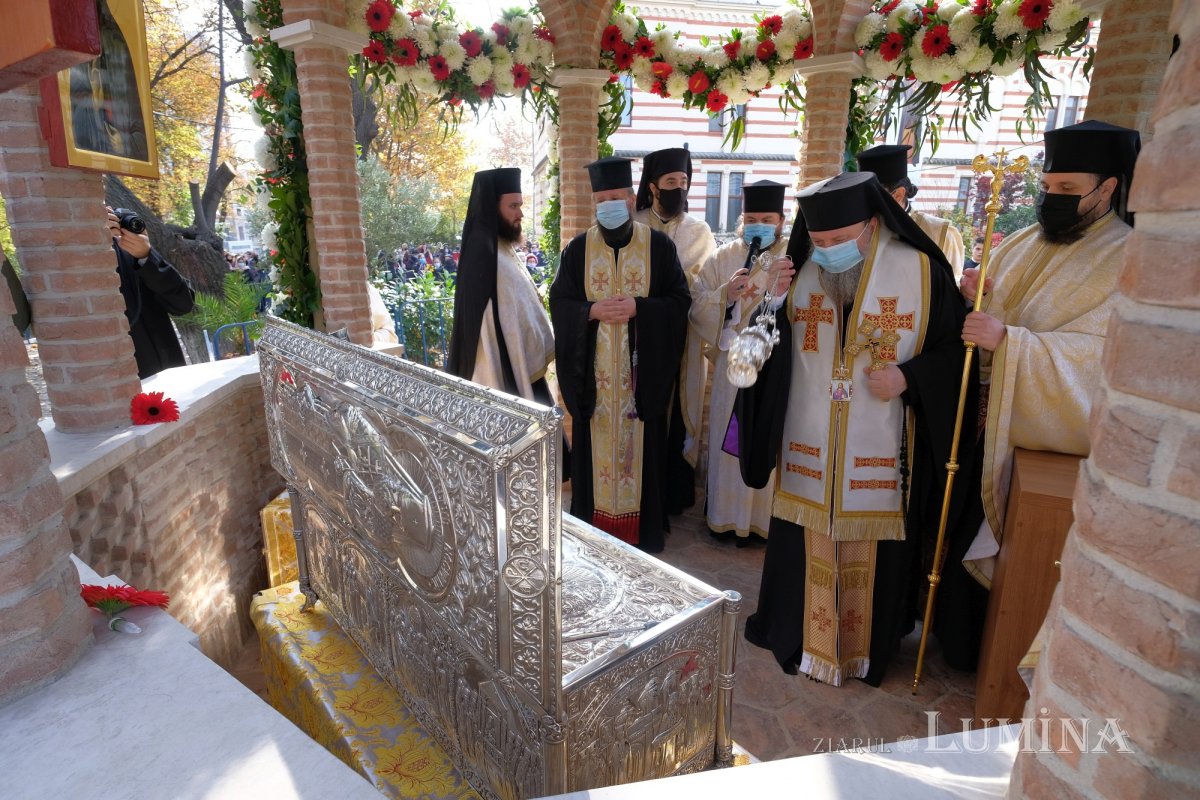 A început sărbătoarea Sfântului Ierarh Nectarie în Capitală 191853