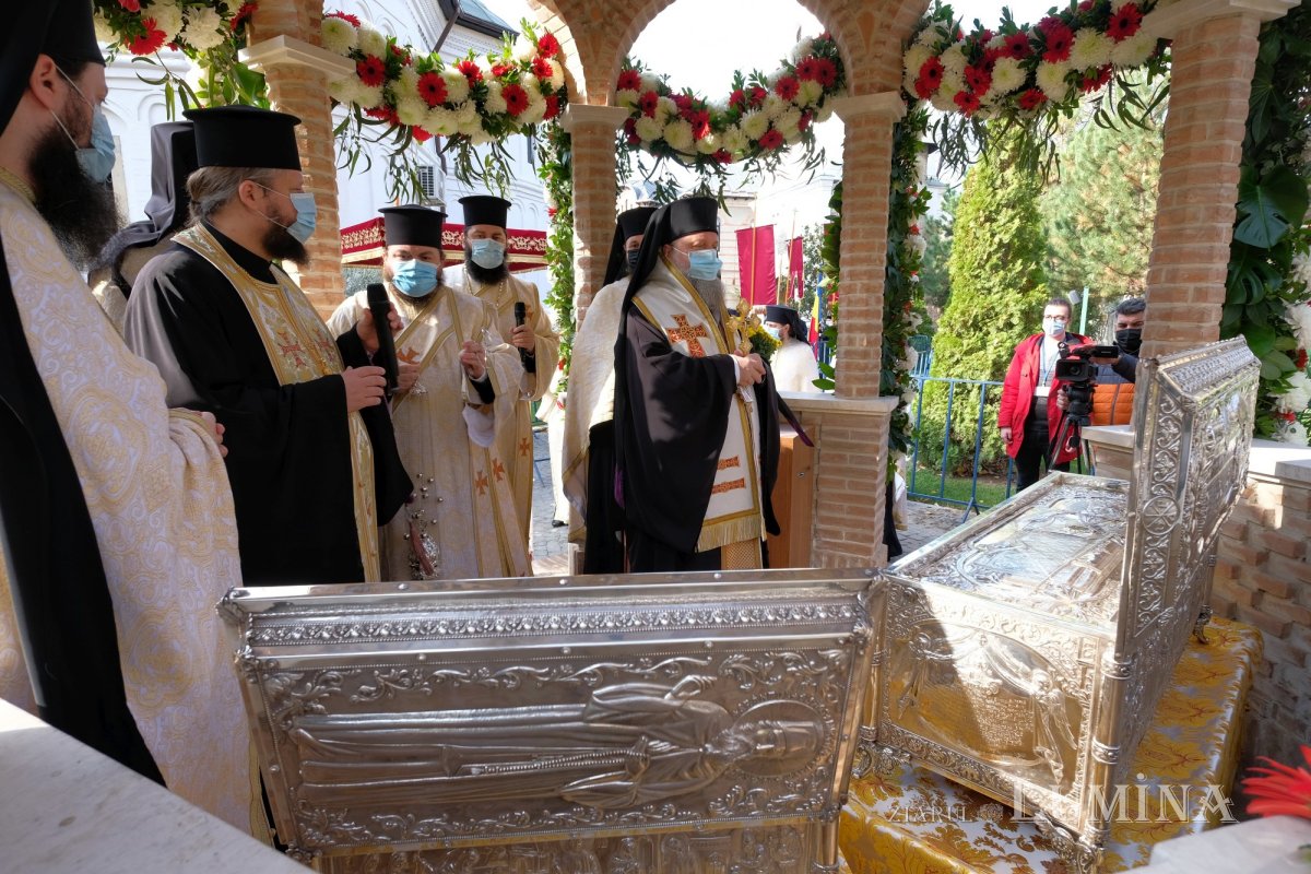 A început sărbătoarea Sfântului Ierarh Nectarie în Capitală 191855