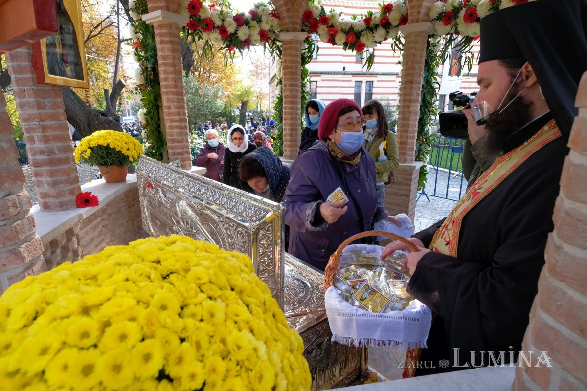 A început sărbătoarea Sfântului Ierarh Nectarie în Capitală 191859