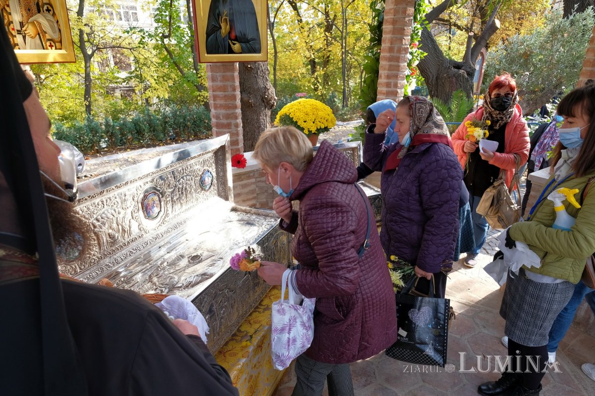 A început sărbătoarea Sfântului Ierarh Nectarie în Capitală 191860