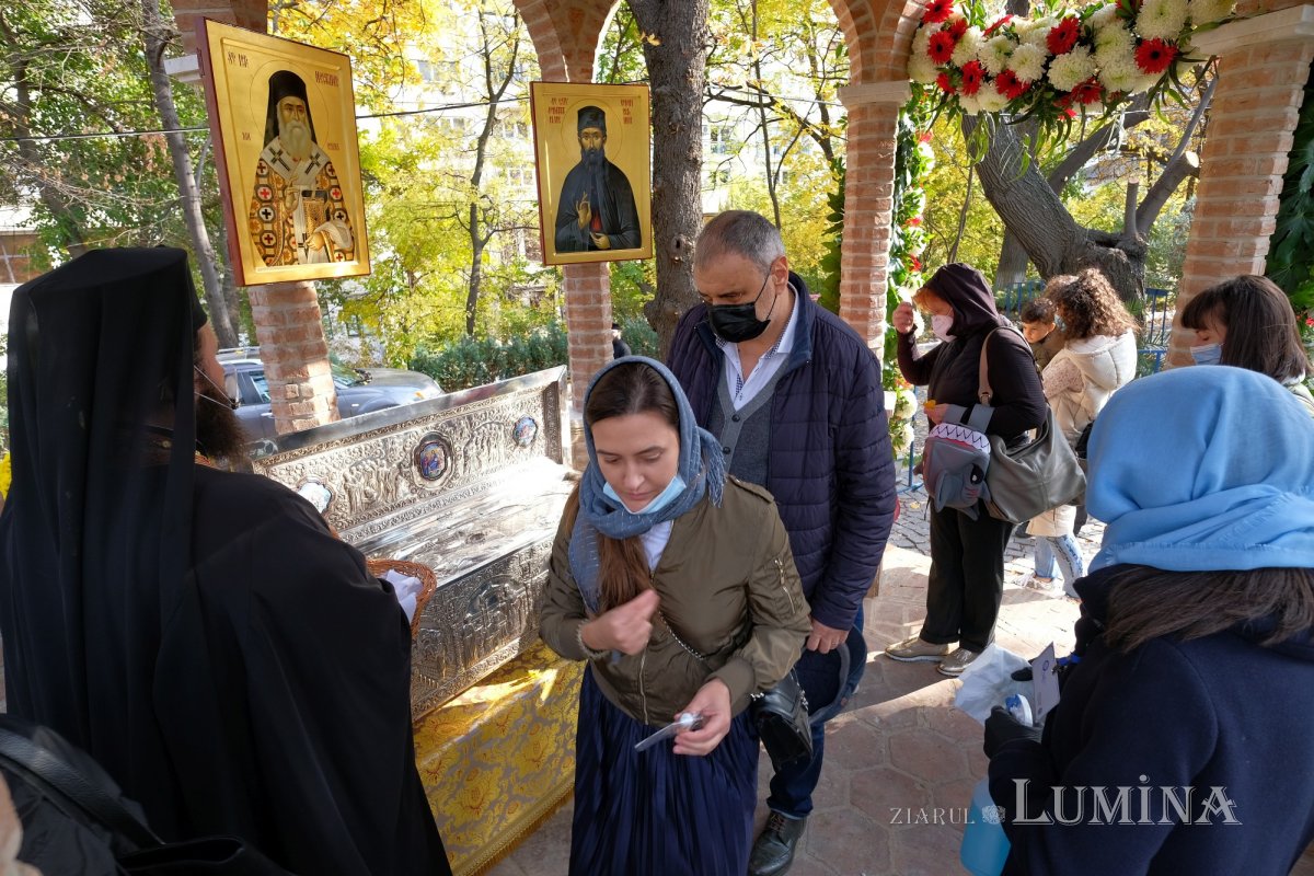 A început sărbătoarea Sfântului Ierarh Nectarie în Capitală 191861