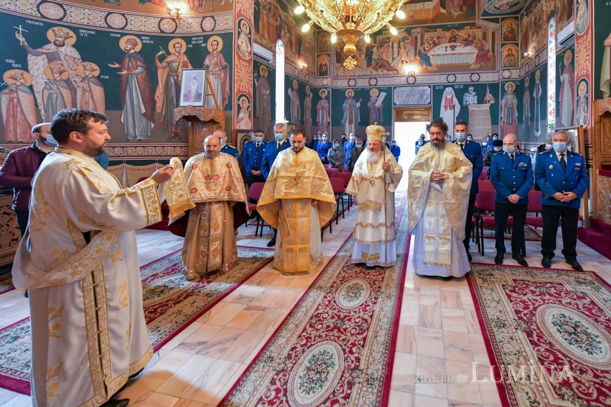 Jandarmii bucureşteni s-au rugat ocrotitorilor cerești 191971