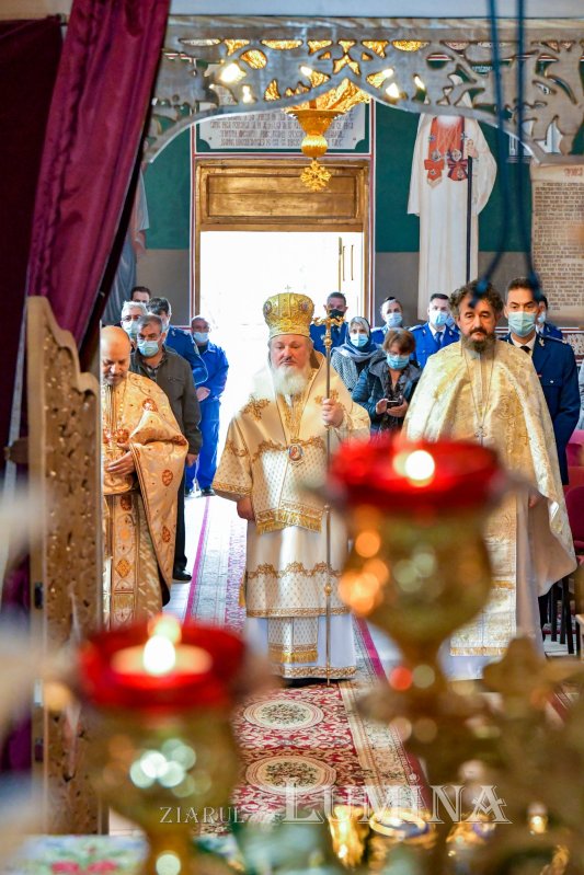 Jandarmii bucureşteni s-au rugat ocrotitorilor cerești 191976