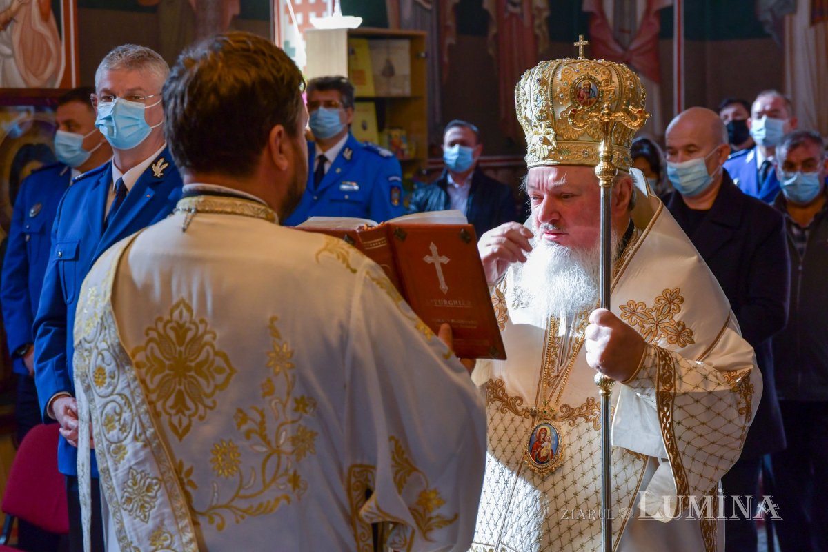 Jandarmii bucureşteni s-au rugat ocrotitorilor cerești 191981