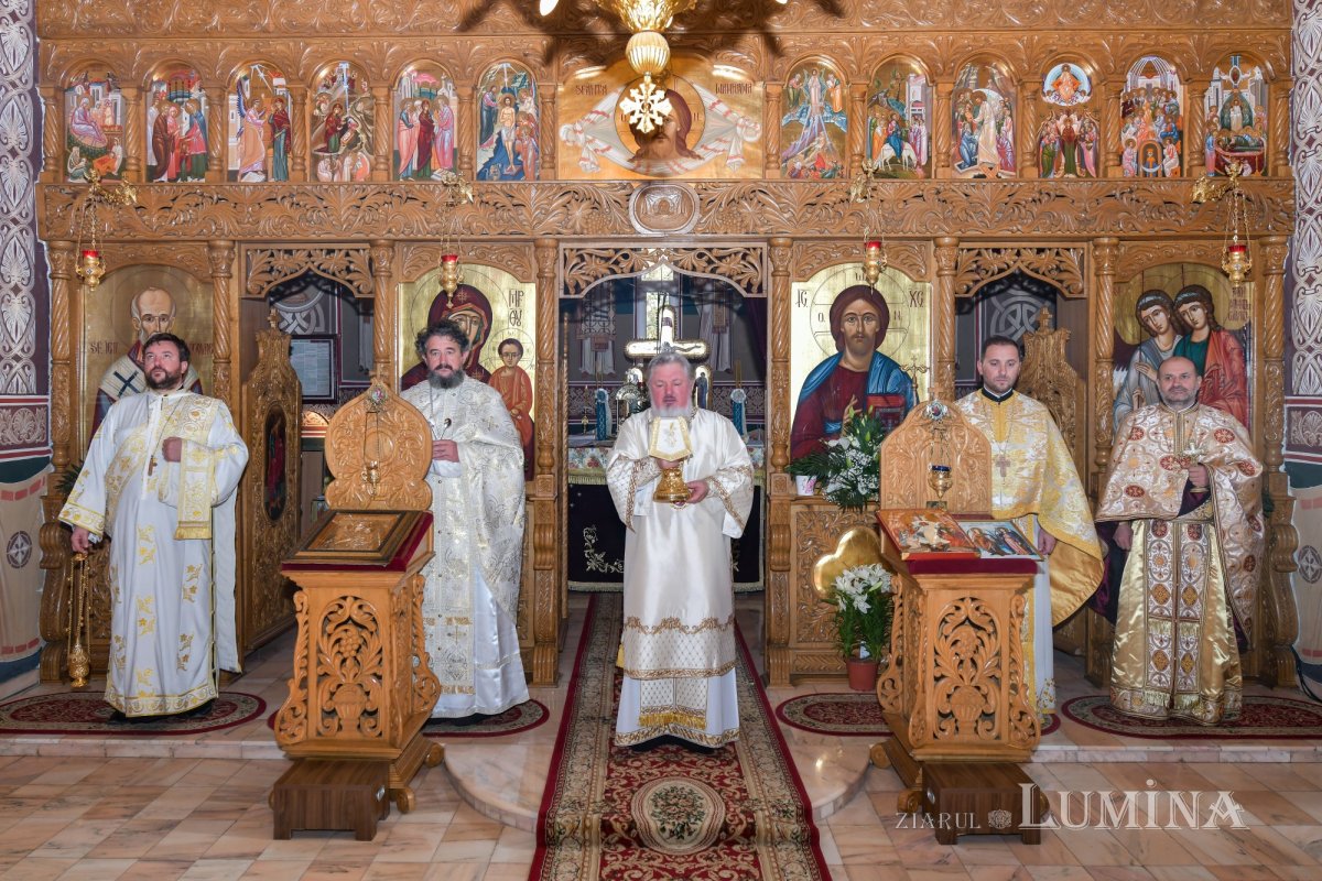 Jandarmii bucureşteni s-au rugat ocrotitorilor cerești 191986