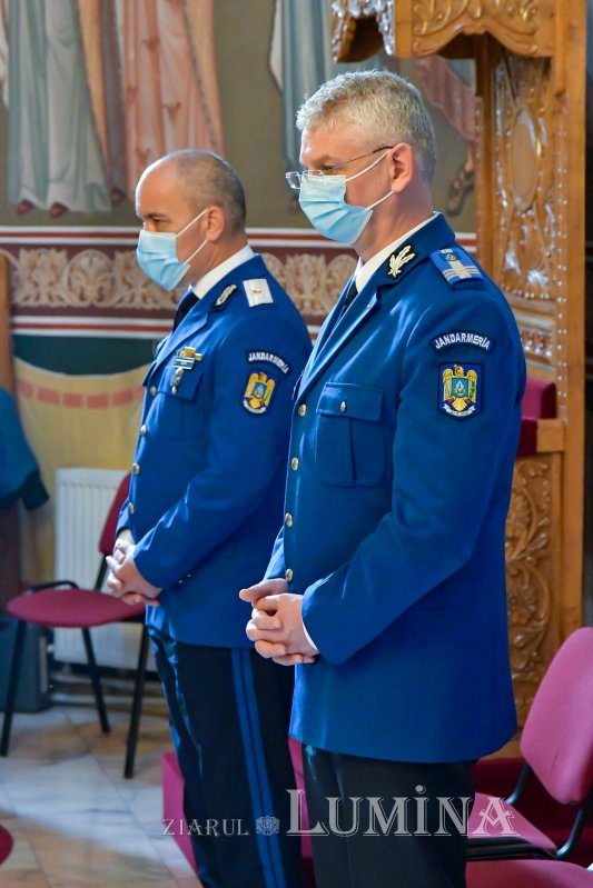 Jandarmii bucureşteni s-au rugat ocrotitorilor cerești 191987