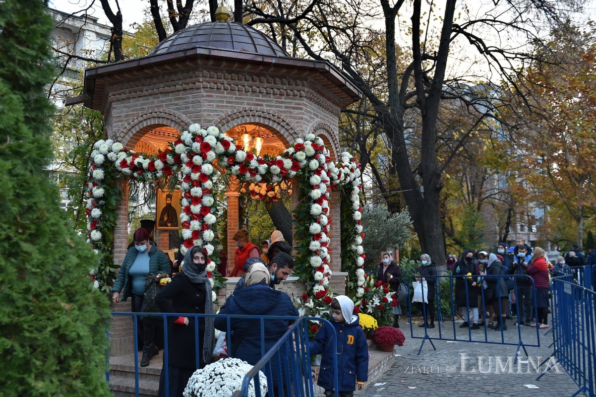 Laudă de seară adusă ierarhului tămăduitor de la Eghina 192015