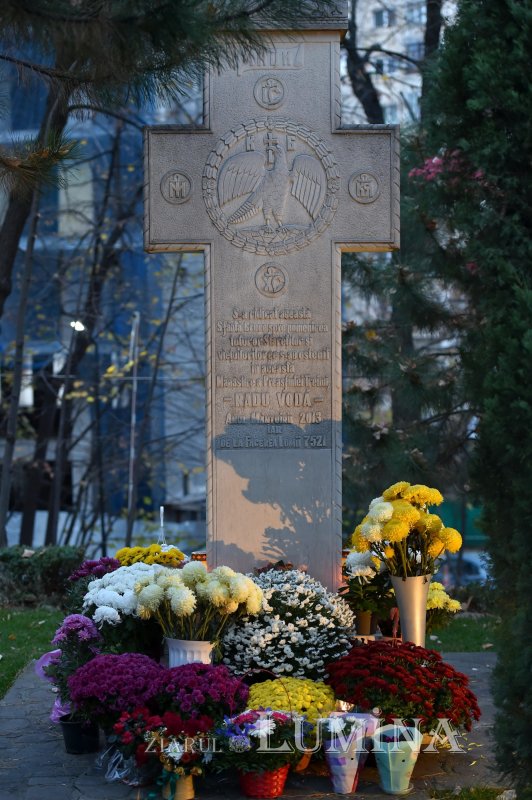 Laudă de seară adusă ierarhului tămăduitor de la Eghina 192025