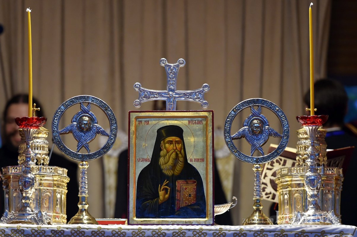 Laudă de seară adusă ierarhului tămăduitor de la Eghina 192026