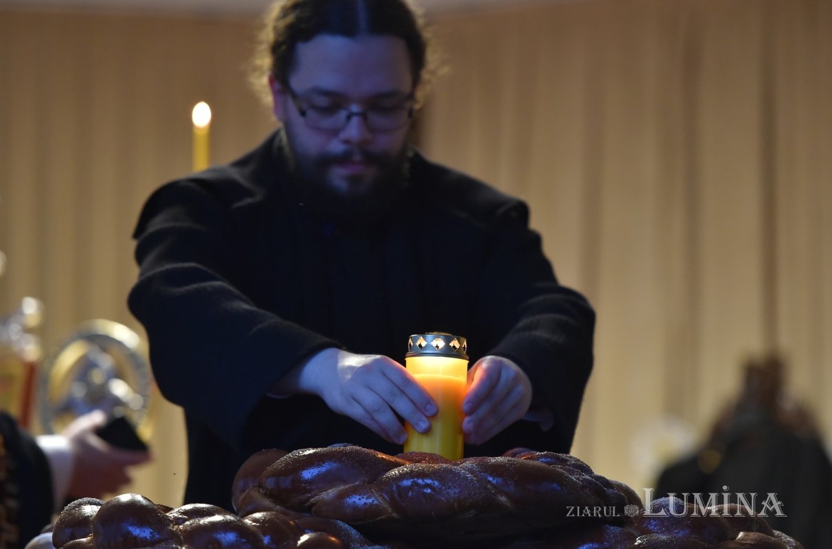 Laudă de seară adusă ierarhului tămăduitor de la Eghina 192027