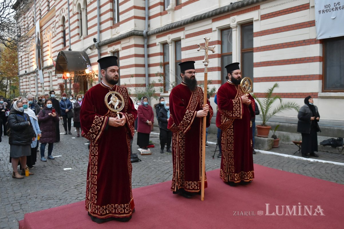 Laudă de seară adusă ierarhului tămăduitor de la Eghina 192032