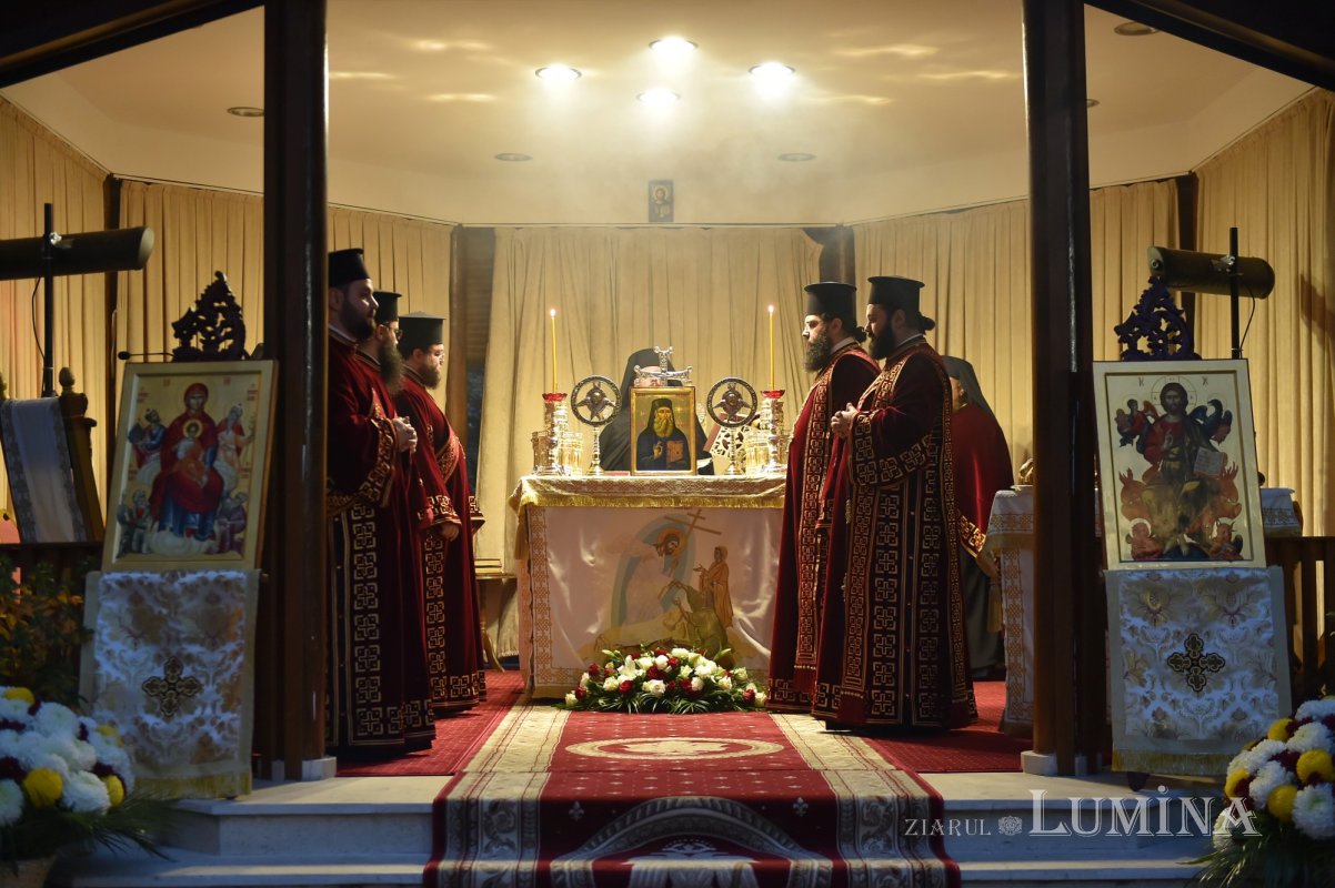 Laudă de seară adusă ierarhului tămăduitor de la Eghina 192036