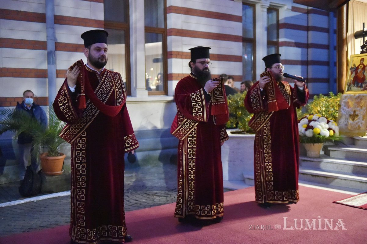 Laudă de seară adusă ierarhului tămăduitor de la Eghina 192043