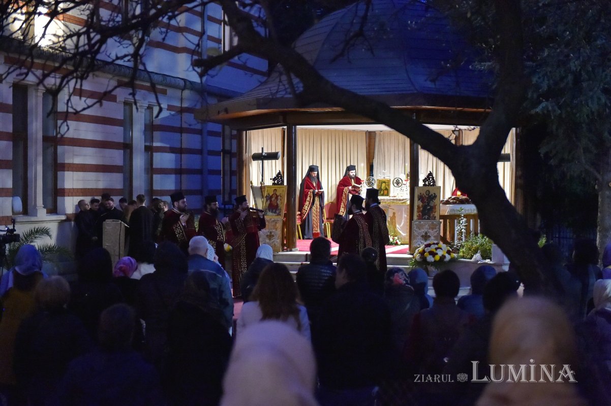 Laudă de seară adusă ierarhului tămăduitor de la Eghina 192045