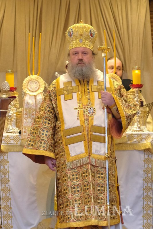 Dragostea credincioșilor români pentru Sfântul Ierarh Nectarie de la Eghina  192151