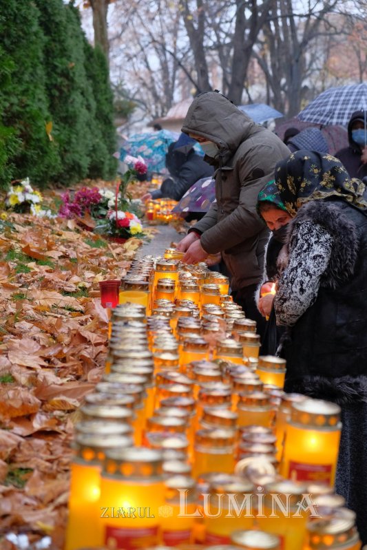 Dragostea credincioșilor români pentru Sfântul Ierarh Nectarie de la Eghina  192155