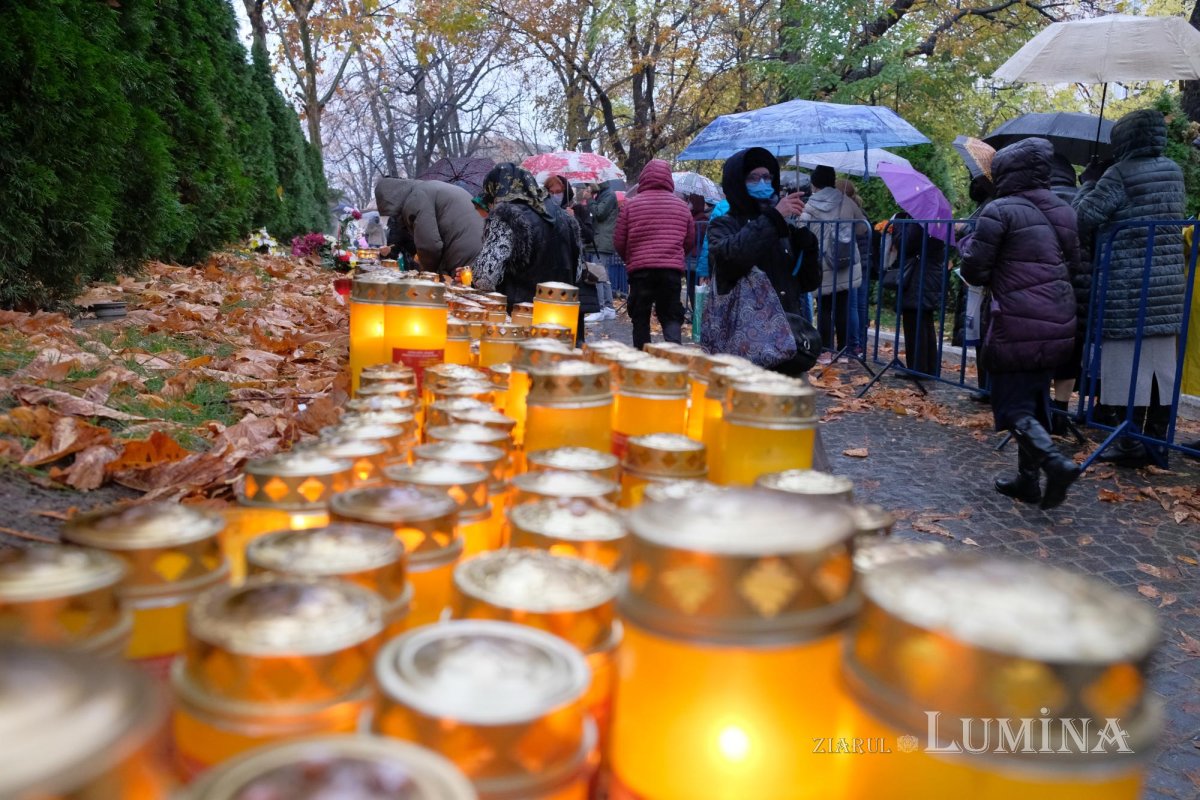 Dragostea credincioșilor români pentru Sfântul Ierarh Nectarie de la Eghina  192156