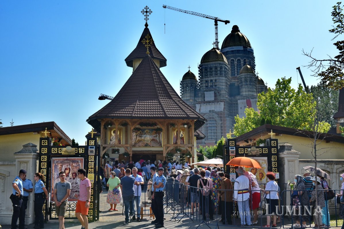 Hramul de toamnă al Paraclisului Catedralei Mântuirii Neamului - Sărbătoarea Sfântului Ierarh Ioan Gură de Aur 192485