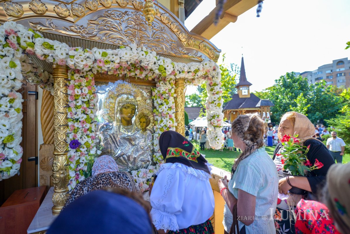 Hramul de toamnă al Paraclisului Catedralei Mântuirii Neamului - Sărbătoarea Sfântului Ierarh Ioan Gură de Aur 192489