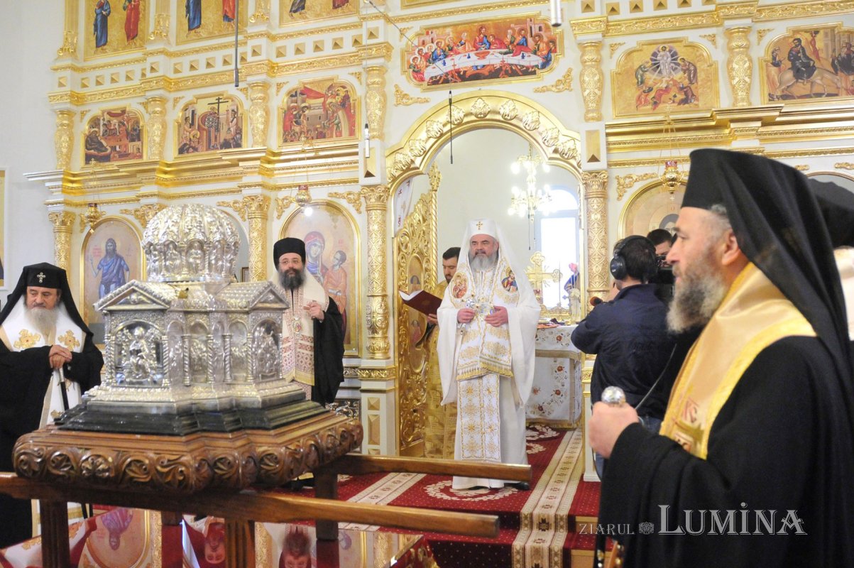 Hramul de toamnă al Paraclisului Catedralei Mântuirii Neamului - Sărbătoarea Sfântului Ierarh Ioan Gură de Aur 192490