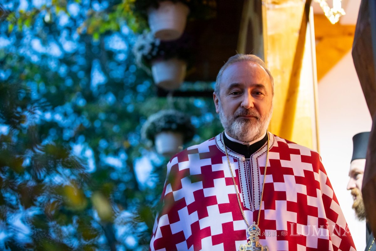 Priveghere cu ocazia hramului de toamnă al Paraclisului Catedralei Naționale 192539