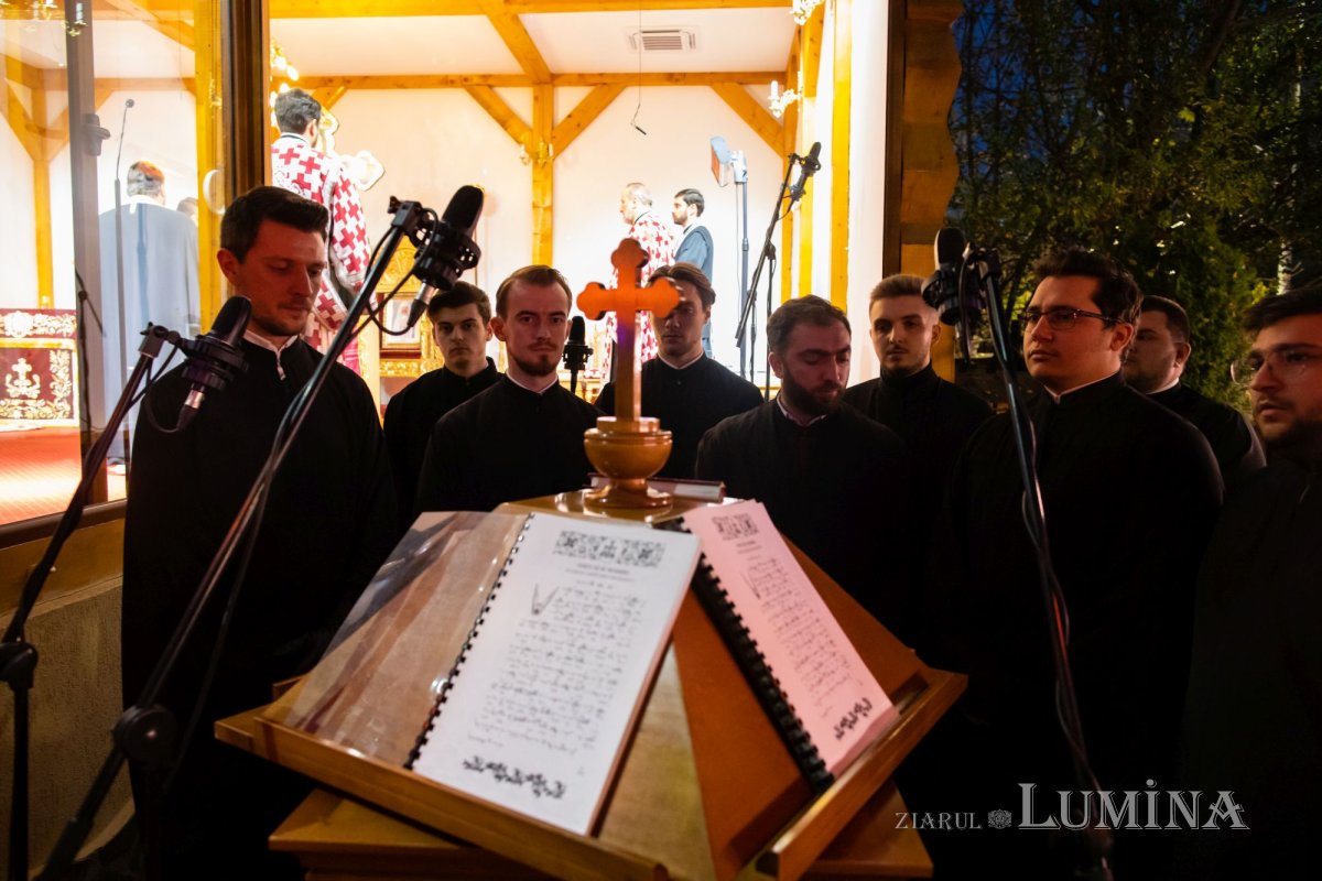 Priveghere cu ocazia hramului de toamnă al Paraclisului Catedralei Naționale 192550