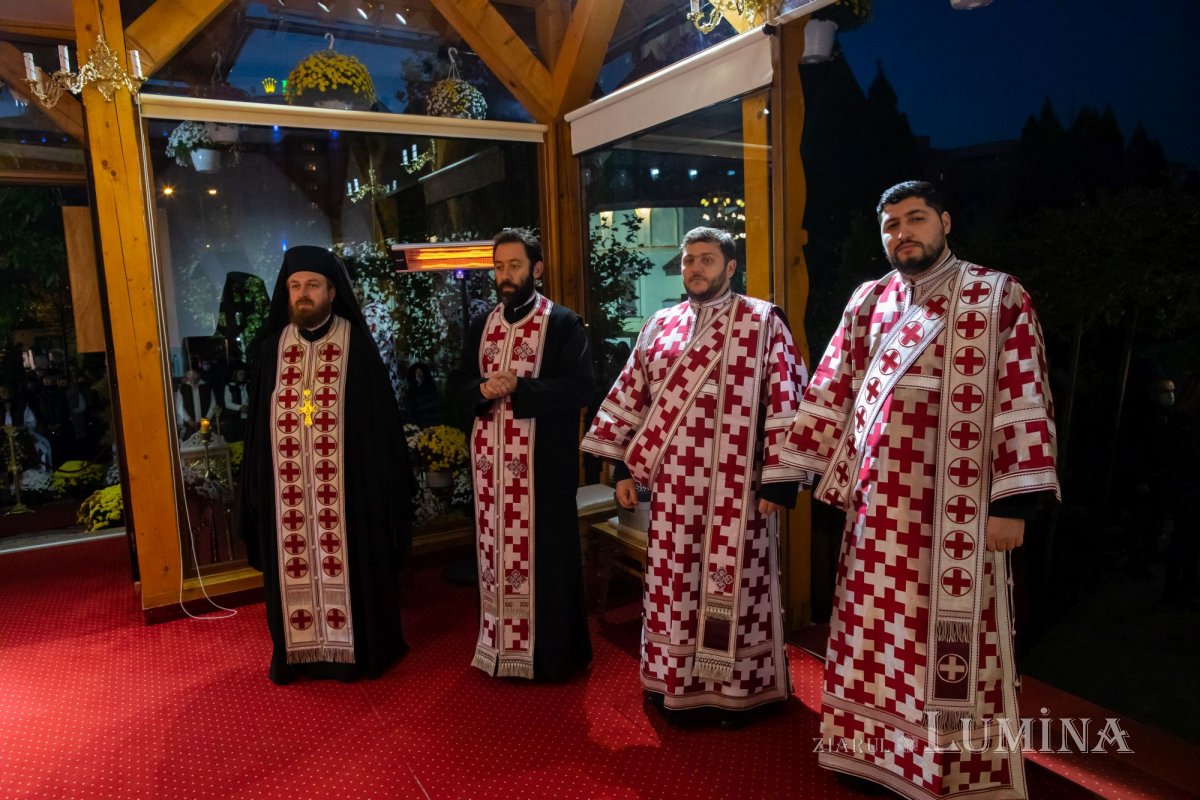 Priveghere cu ocazia hramului de toamnă al Paraclisului Catedralei Naționale 192551