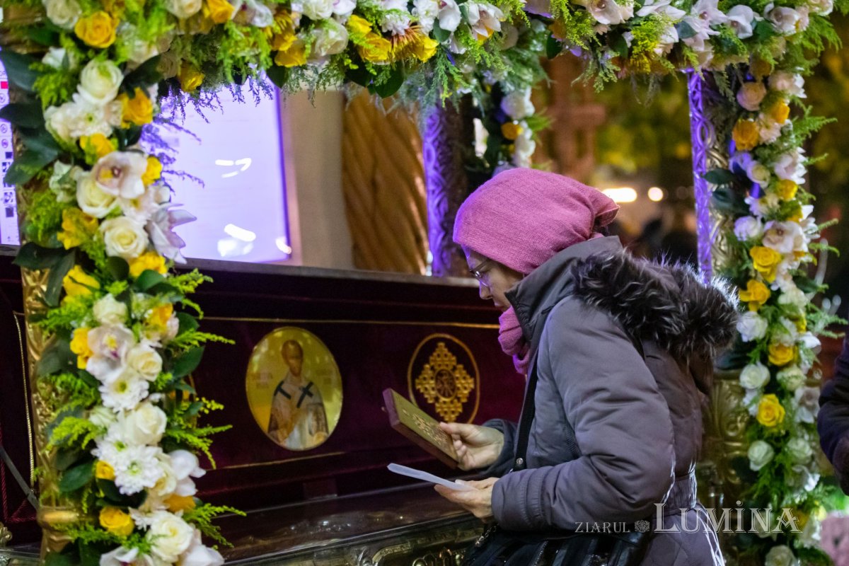 Priveghere cu ocazia hramului de toamnă al Paraclisului Catedralei Naționale 192573