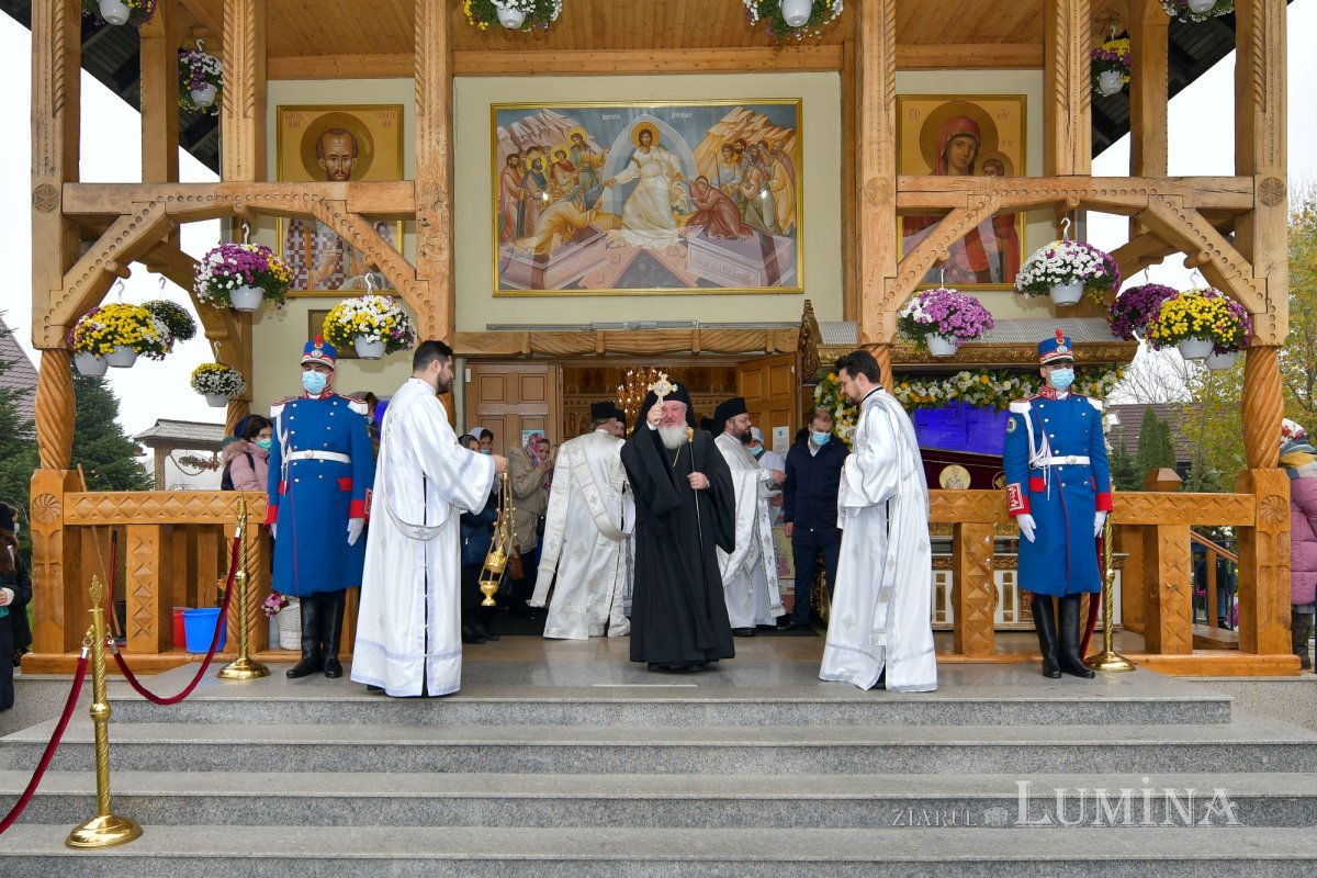 Un deceniu de slujire la Paraclisul Catedralei Mântuirii Neamului 192609