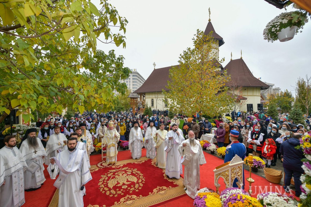Un deceniu de slujire la Paraclisul Catedralei Mântuirii Neamului 192612