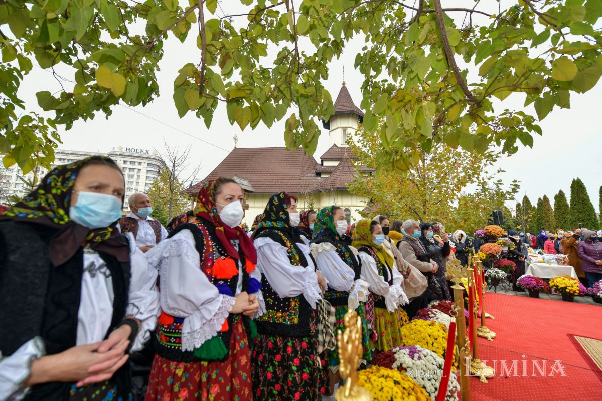Un deceniu de slujire la Paraclisul Catedralei Mântuirii Neamului 192618