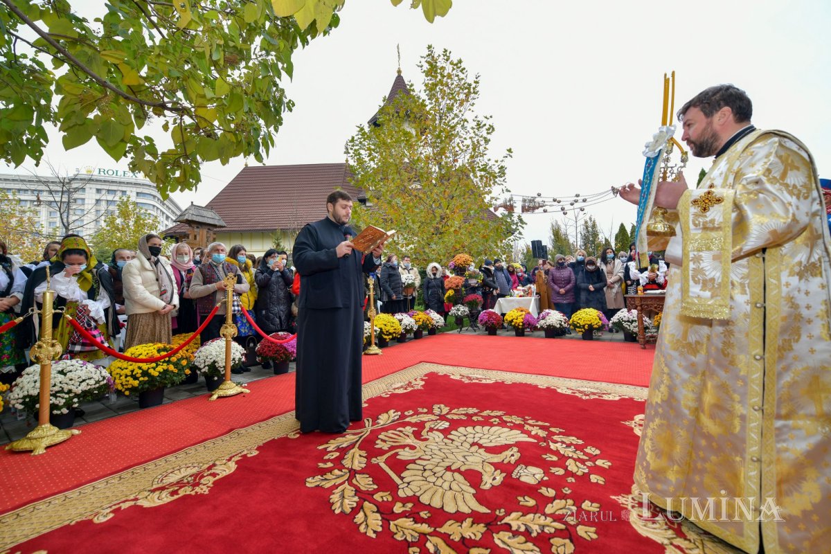 Un deceniu de slujire la Paraclisul Catedralei Mântuirii Neamului 192621