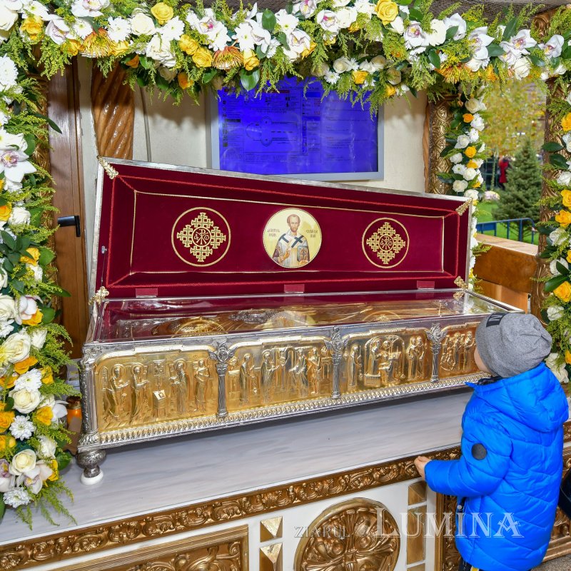 Un deceniu de slujire la Paraclisul Catedralei Mântuirii Neamului 192623