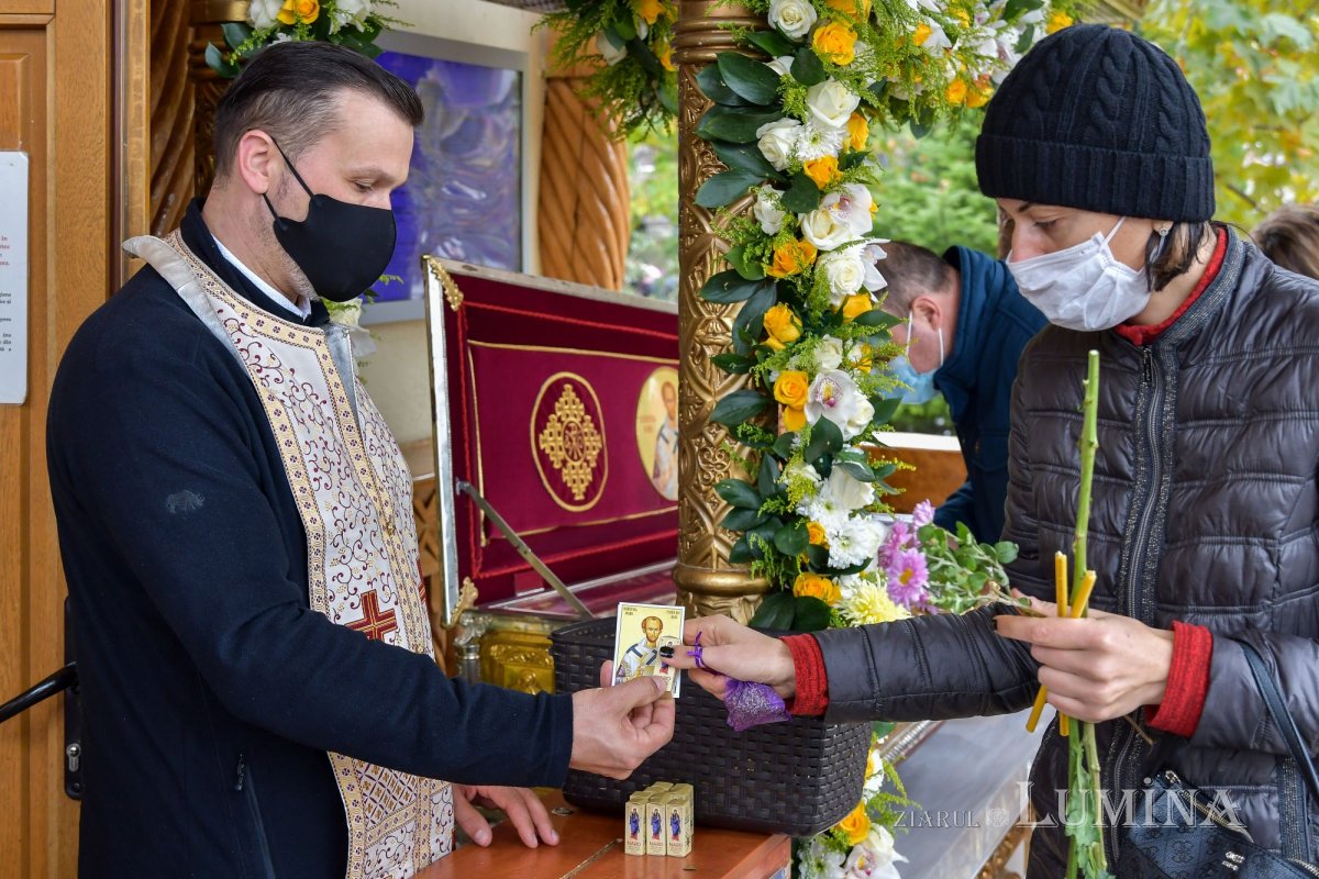 Un deceniu de slujire la Paraclisul Catedralei Mântuirii Neamului 192625