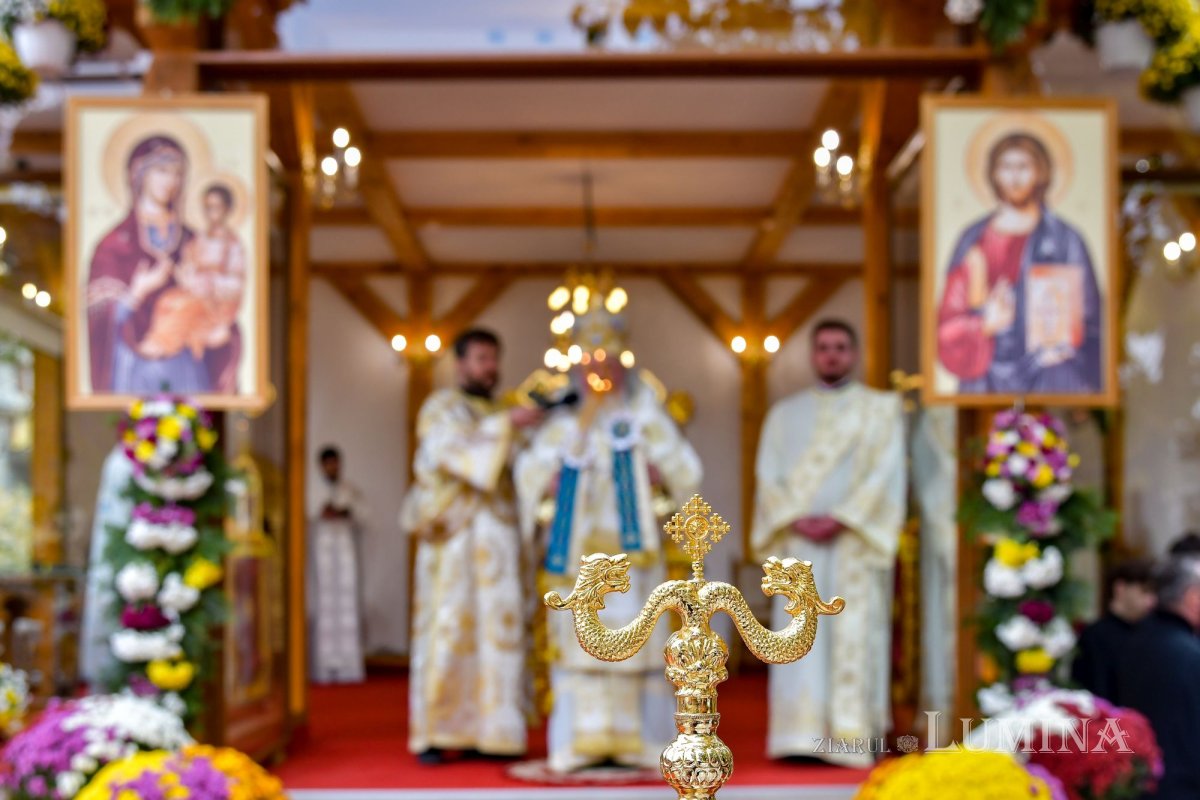 Un deceniu de slujire la Paraclisul Catedralei Mântuirii Neamului 192629