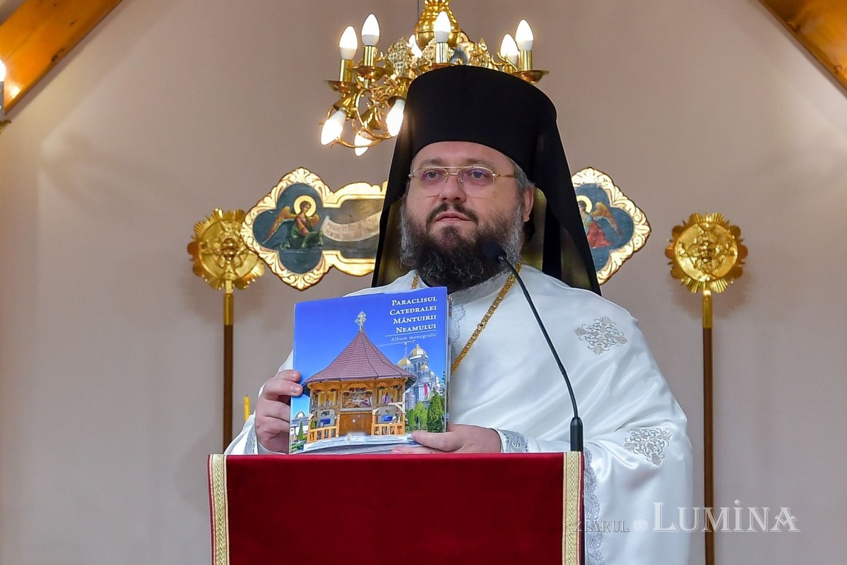 Un deceniu de slujire la Paraclisul Catedralei Mântuirii Neamului 192646