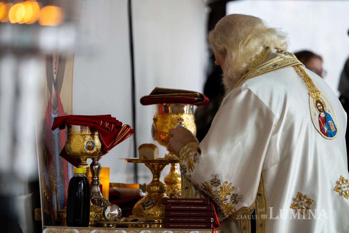 Slujire arhierească la Mănăstirea „Sfântul Ioan cel Nou” din Suceava 192685
