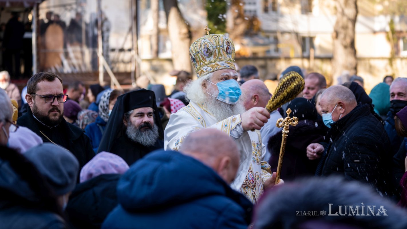 Slujire arhierească la Mănăstirea „Sfântul Ioan cel Nou” din Suceava 192696