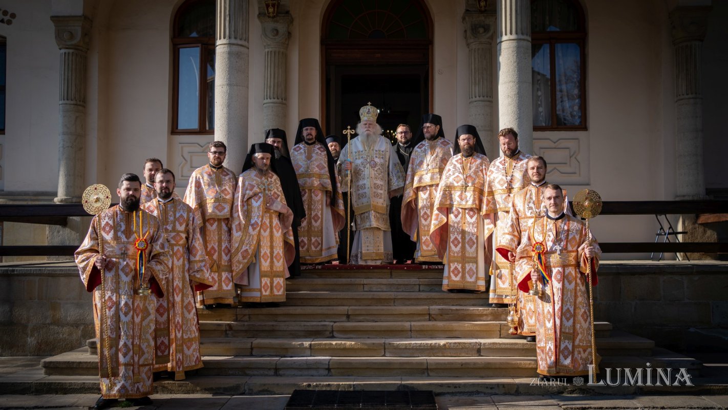 Slujire arhierească la Mănăstirea „Sfântul Ioan cel Nou” din Suceava 192700