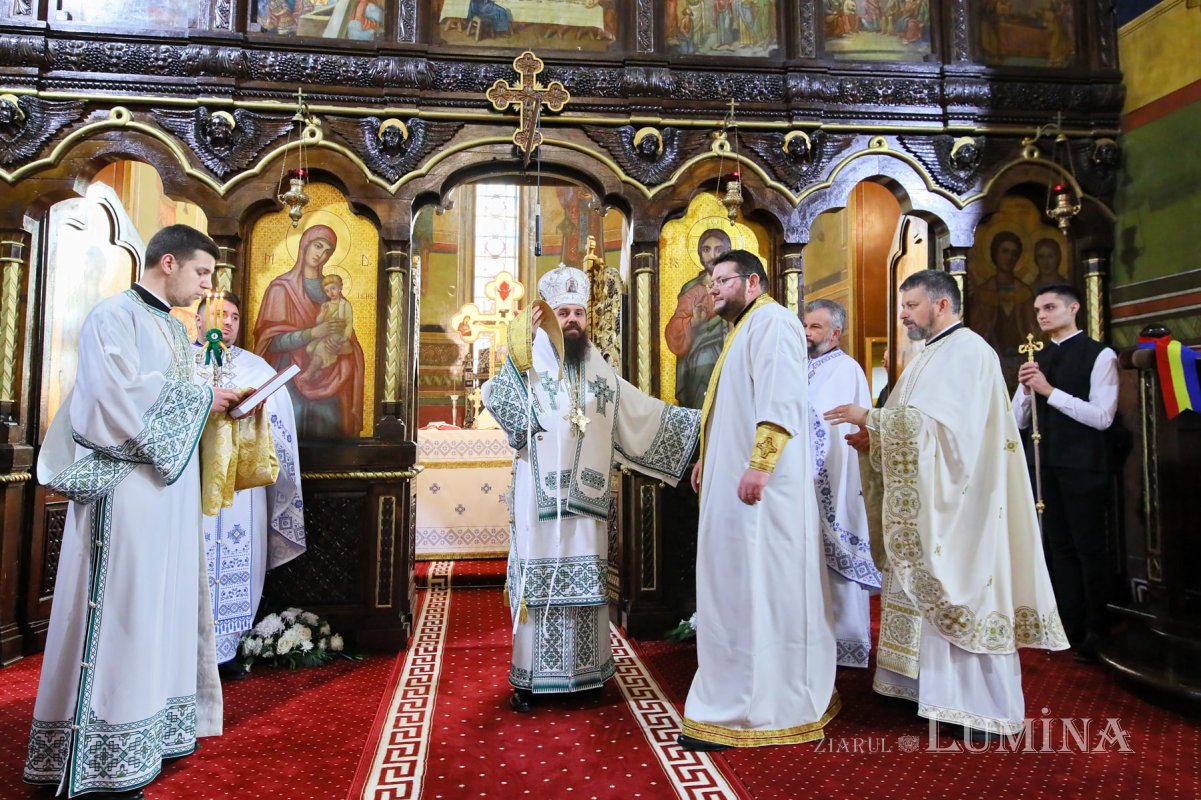 Hramul catedralei din Turda și binecuvântarea picturii interioare 192838