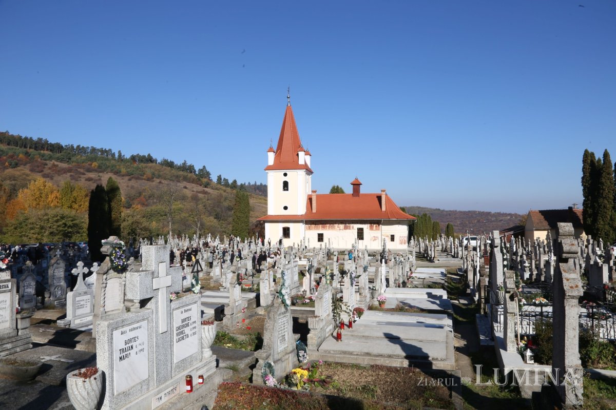 Ioan Meţiu, un mecena al patrimoniului spiritual din Săliştea Sibiului  192779