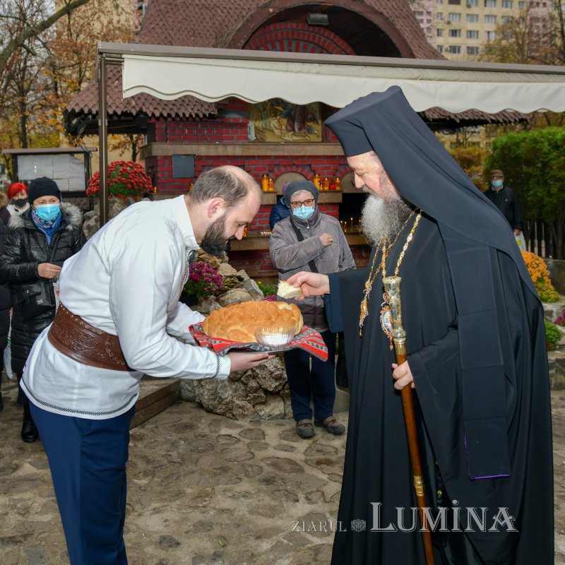 Sfântul Antonie de la Iezerul Vâlcii sărbătorit la biserica sa din Capitală 193541