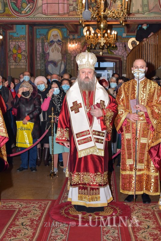 O nouă raclă pentru moaştele Sfintei Ecaterina la o parohie bucureşteană 193856