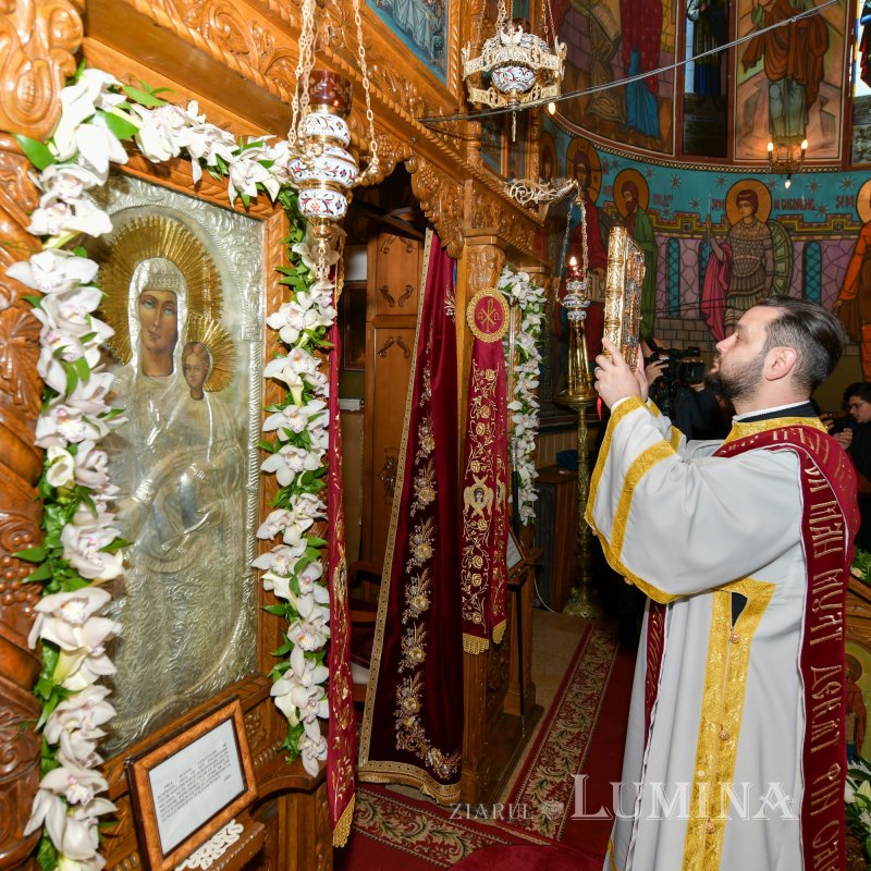 O nouă raclă pentru moaştele Sfintei Ecaterina la o parohie bucureşteană 193860