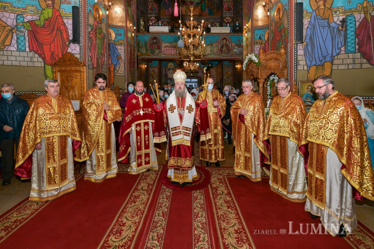 O nouă raclă pentru moaştele Sfintei Ecaterina la o parohie bucureşteană 193863